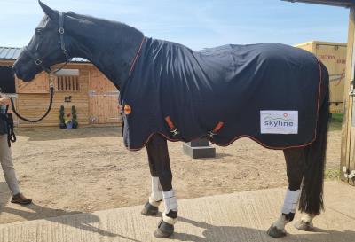 Flori Moves to the Groove